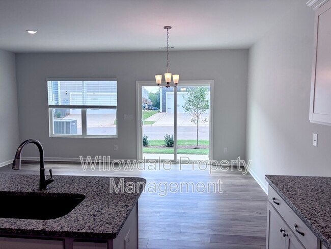 Building Photo - 183 Central Townes Wy