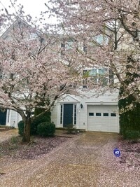 Building Photo - Gorgeous Spotsylvania Townhouse