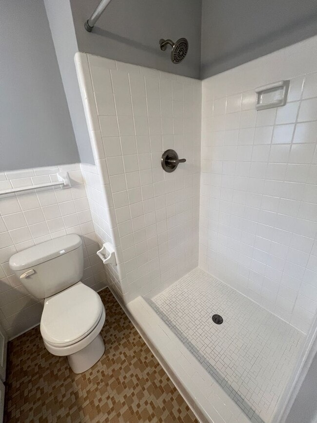 Building Photo - 3057 Pharr Ct N Northwest