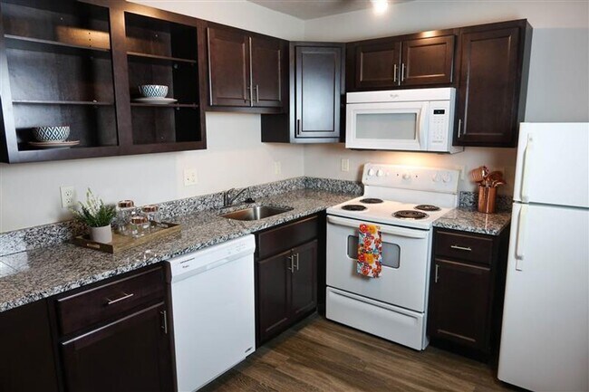 Interior Photo - 504 E Clark St