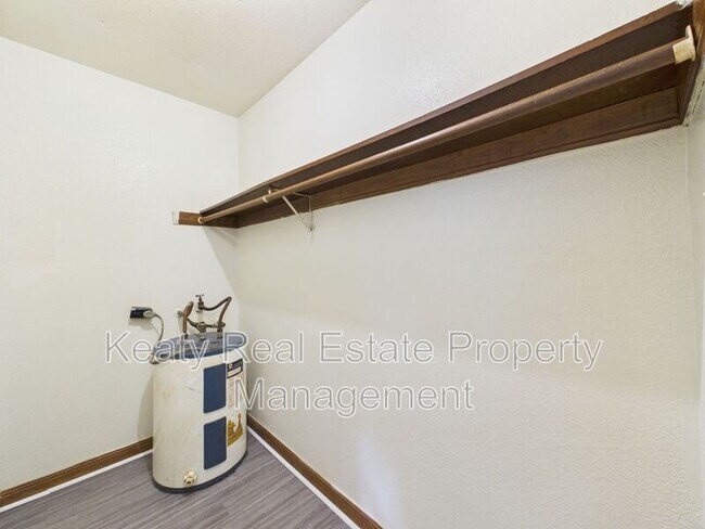 Building Photo - 207 Rue Royale