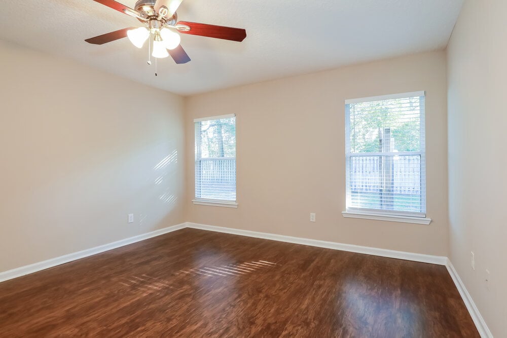 Building Photo - 1563 Bay Harbor Dr