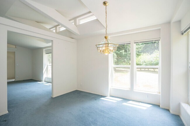 Building Photo - 3-Bedroom Gig Harbor Retreat with Private ...