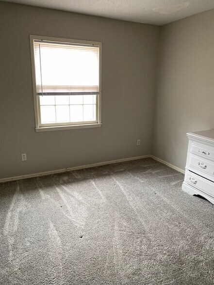 Bedroom 2 - 3219 Regents Park Ln