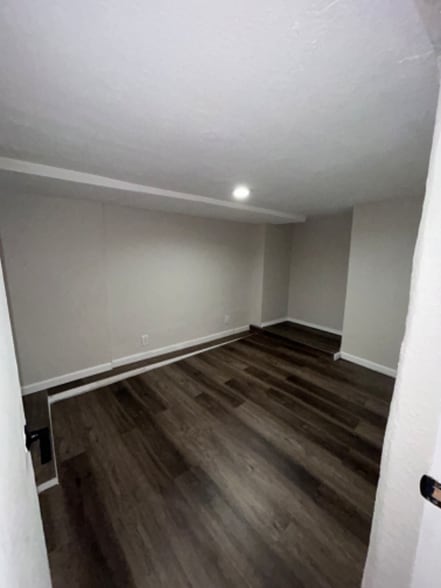 Building Photo - 716 E Mahanoy St