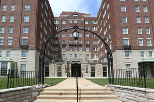 Building Photo - Winston Churchill Apartments