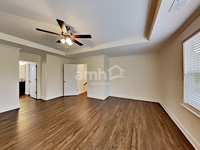 Building Photo - 4328 Longfellow Dr