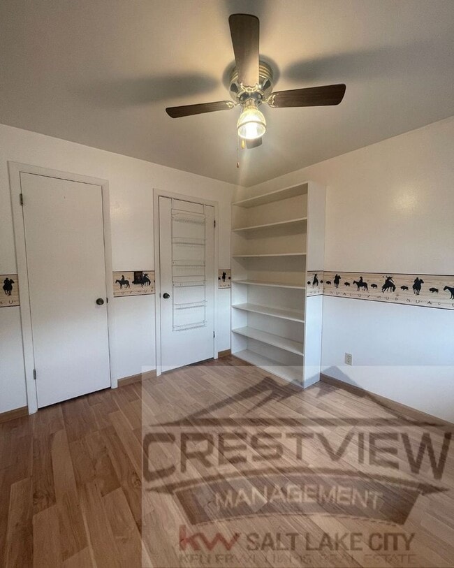 Building Photo - Charming East Sandy Home in a Prime Location