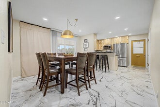Building Photo - 264 N 54th St