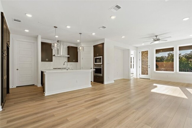 Building Photo - 2521 Dabster Dr