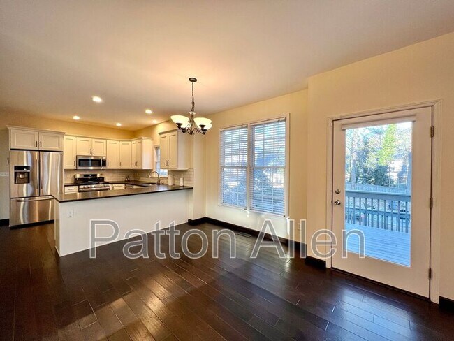 Building Photo - 29 Whispering Oak Ct