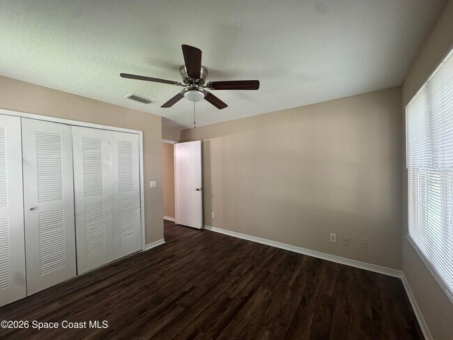 Building Photo - 7667 N Wickham Rd