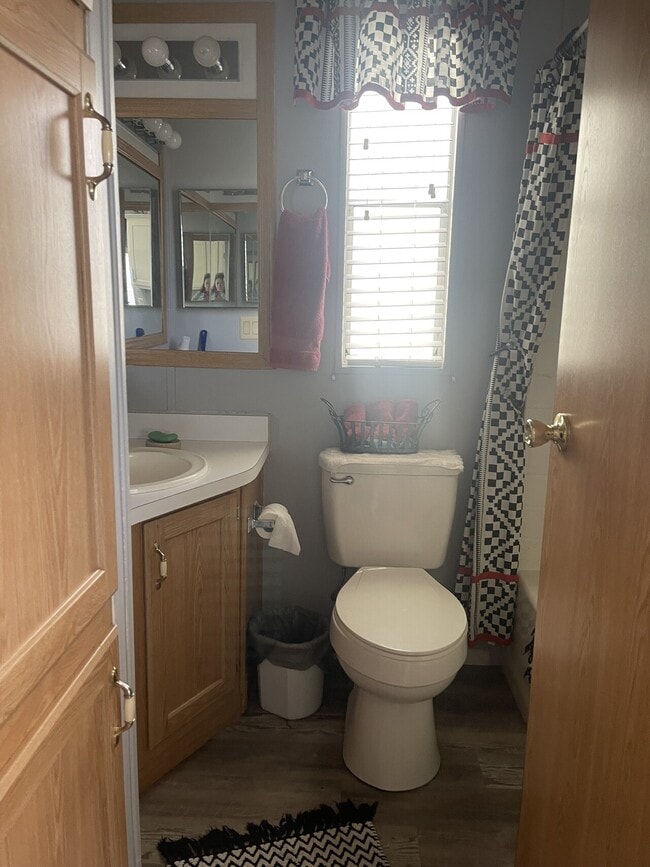 Building Photo - 580 Clarence