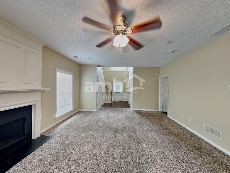 Building Photo - 2523 Davenham Ln