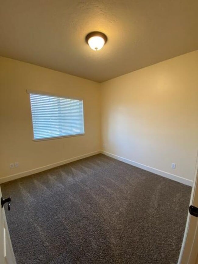 Building Photo - PHEASANT RUN CONDO (PR#24)