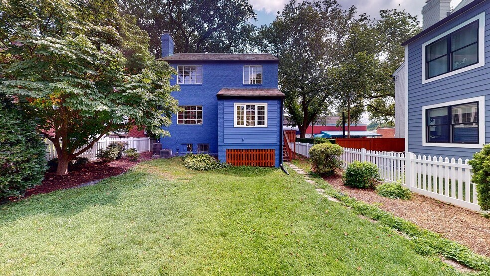 Building Photo - 4815 Yuma St NW