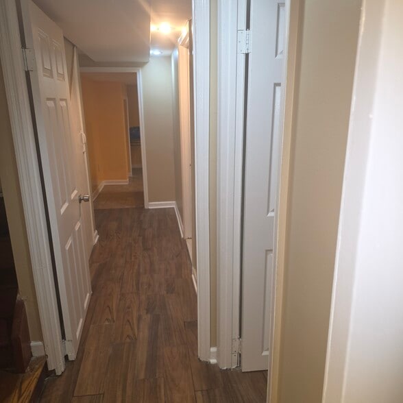 Building Photo - 20 Jardine Pl