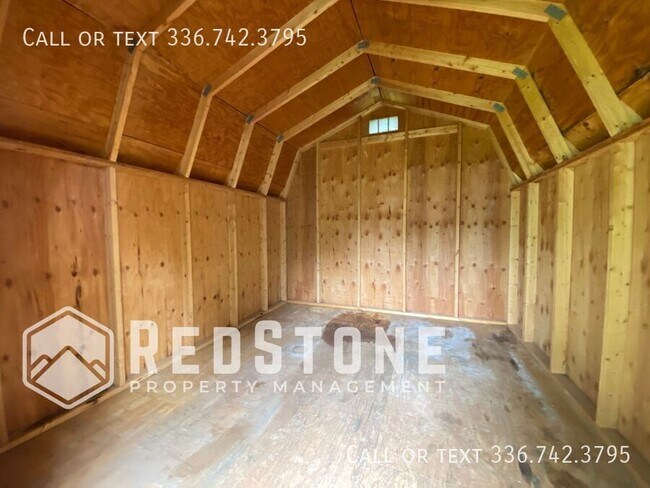 Building Photo - 330 Doggett Dr