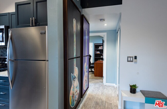 Building Photo - 8308 Flight Ave