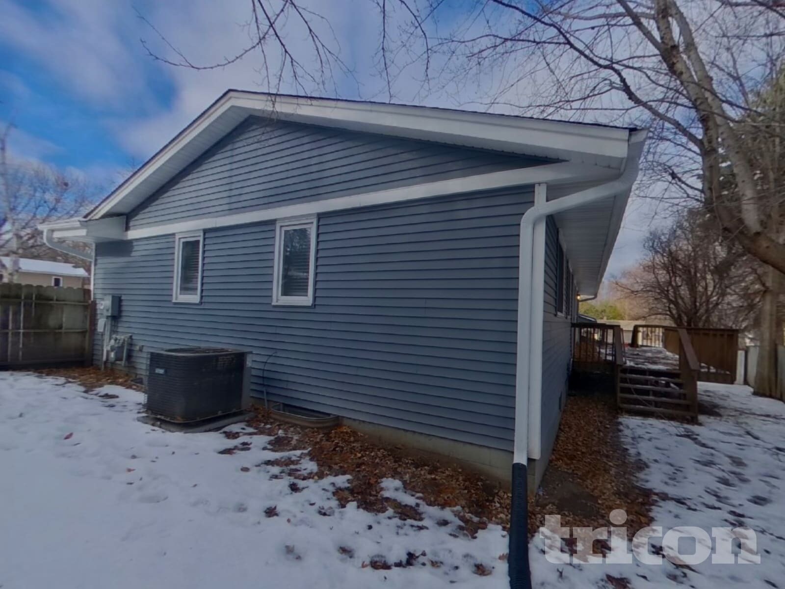 Building Photo - 13101 Thomas Ave