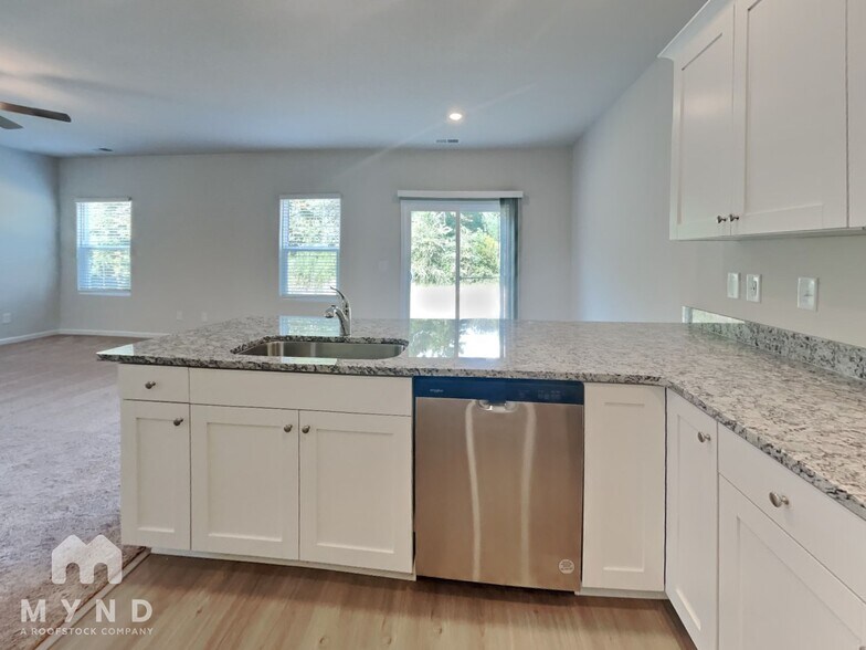 Building Photo - 95 Taverners Ln