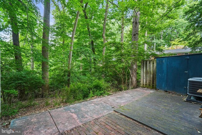 Building Photo - 8525 Geren Rd