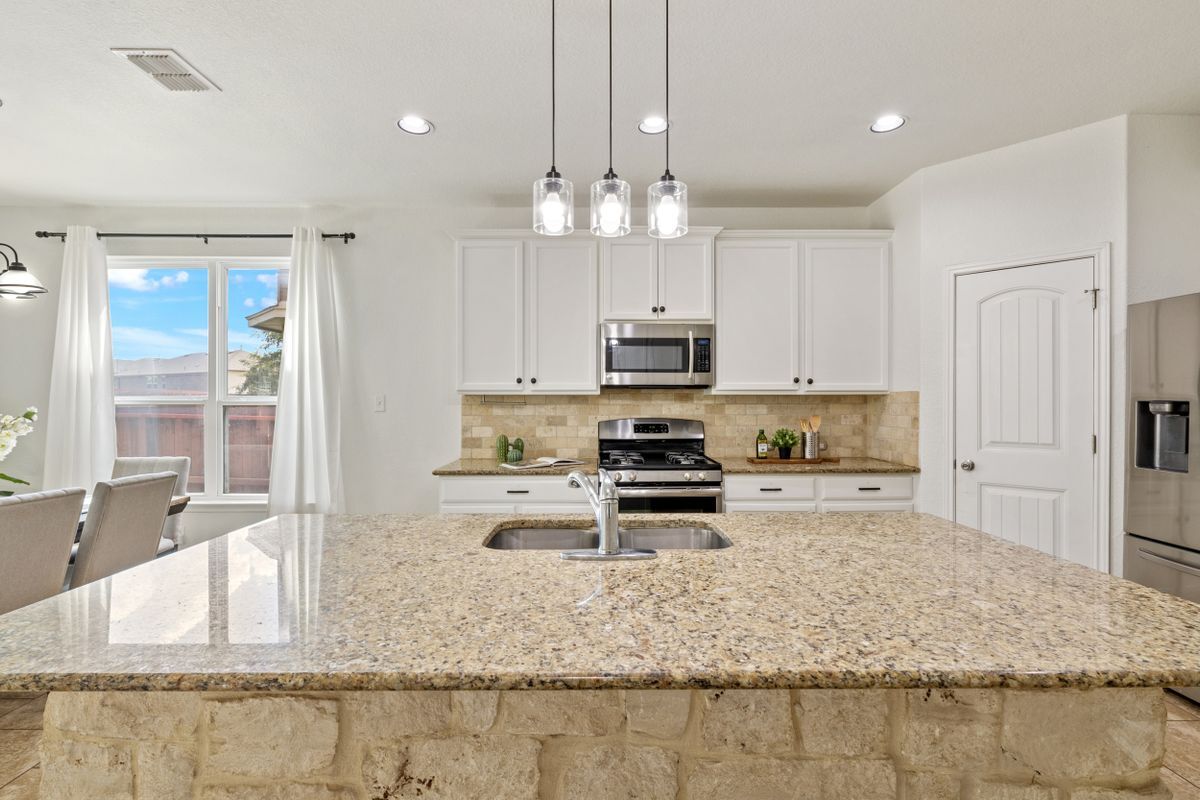 Building Photo - 22438 Akin Fawn