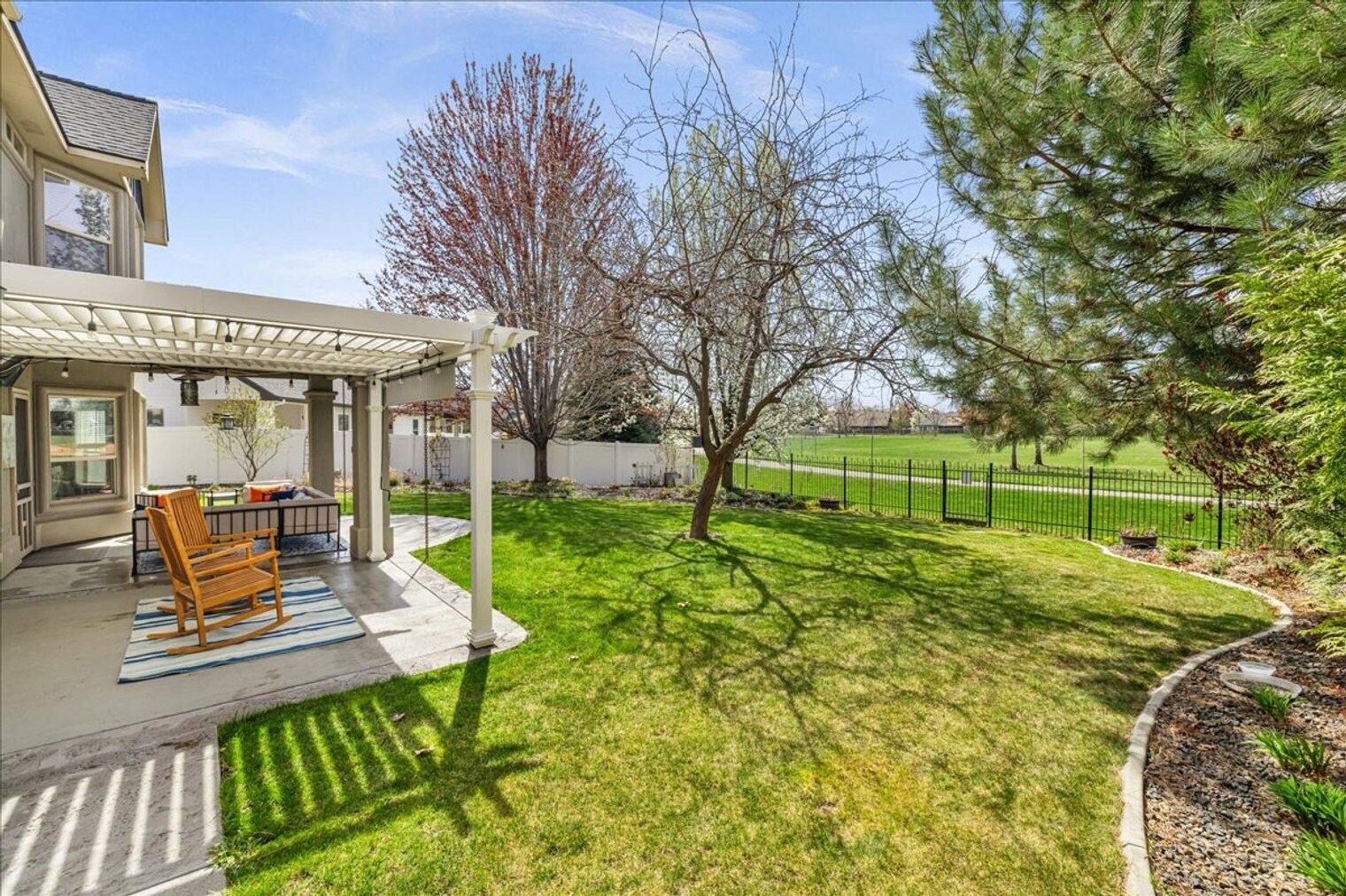 Building Photo - 2279 S Bear Claw Way