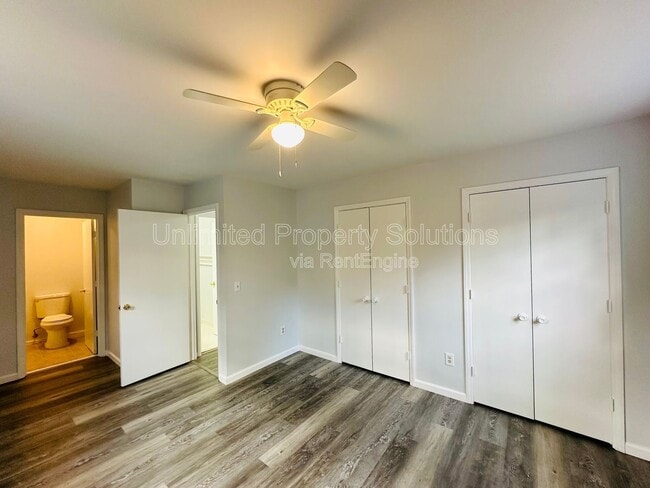 Building Photo - 420 Rose Ave