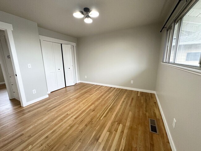 Building Photo - ½ Month Free! Beautifully Updated 3-Bedroom Ranch, Exceptional Amenities, Fenced Backyard, and 2-...