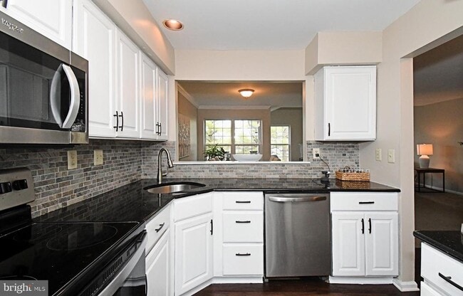 Building Photo - 1039 Greenes Way Cir