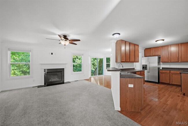 Building Photo - 499 Parkgate Dr