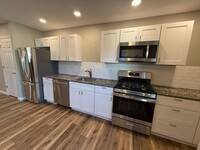 Building Photo - 2 Bedroom Rental in Emmaus!