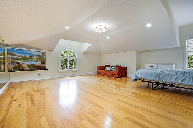 Building Photo - 1296 SE Colony Way