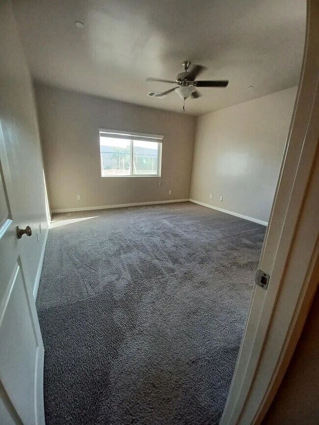 Building Photo - "Experience Spacious Living: 3-Bed Oasis with 4 Full & 5 Half Baths in Idyllwild!"