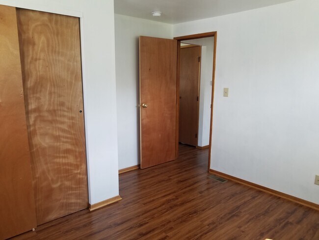 North Bedroom - 87 S 23rd St