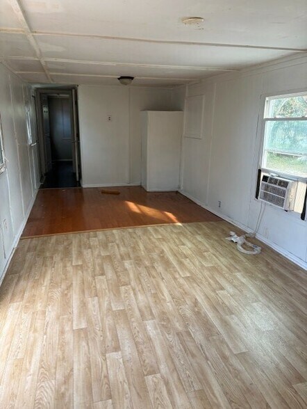 Building Photo - 920 Boardwalk Ln