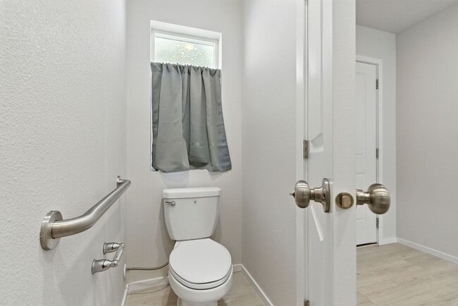 Building Photo - Beautifully Maintained Home in Coveted HOA...