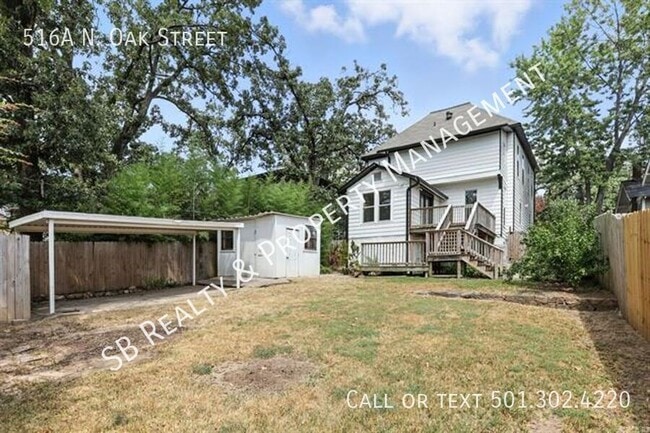 Building Photo - 516 N Oak St
