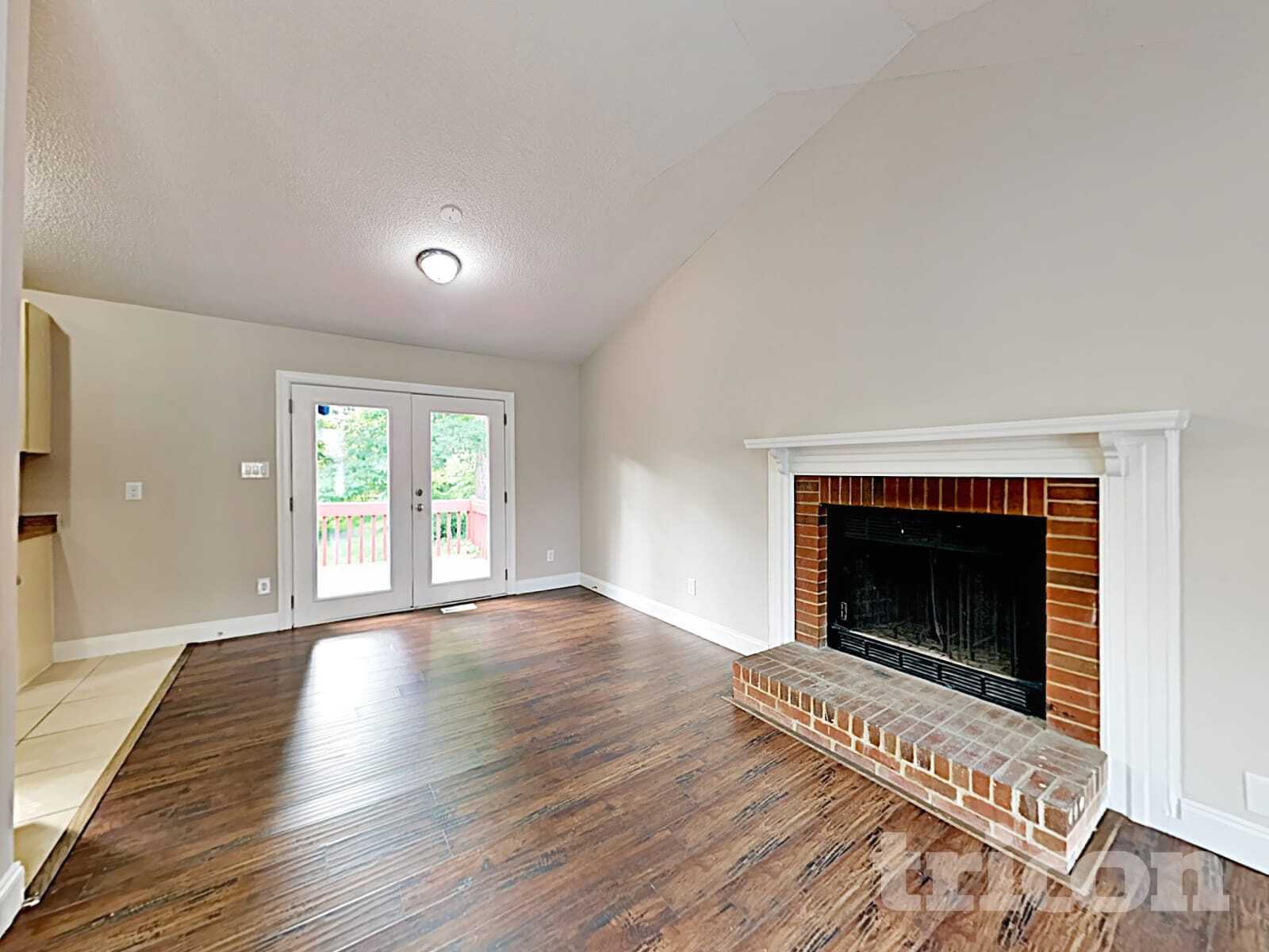 Building Photo - 5801 Leaf Ct