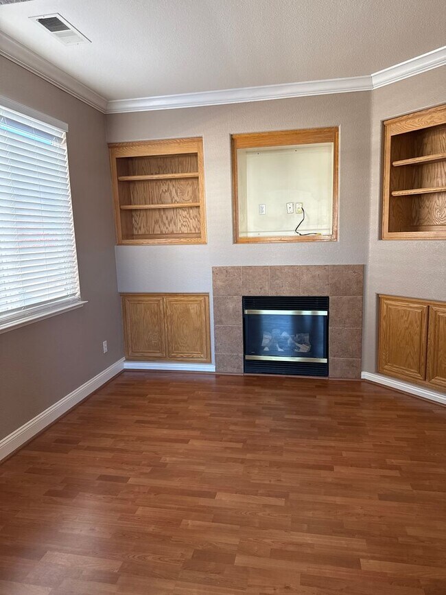 Building Photo - You’ll be proud to live in this home