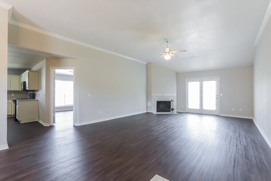 Building Photo - 6750 Liberty Valley Dr