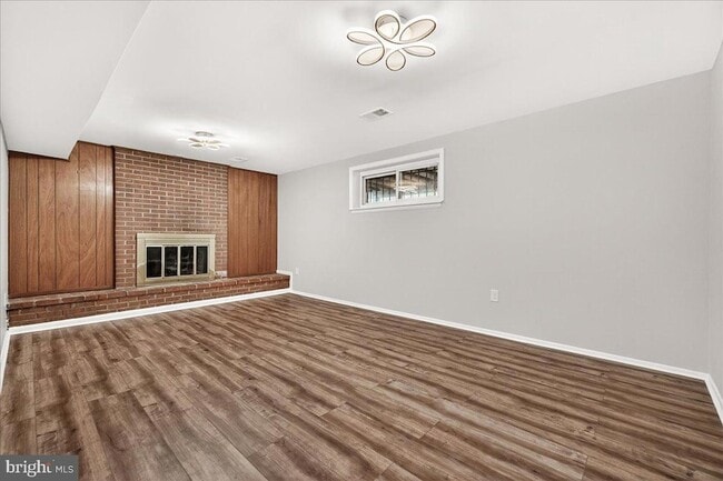 Building Photo - 11905 Hunters Ln