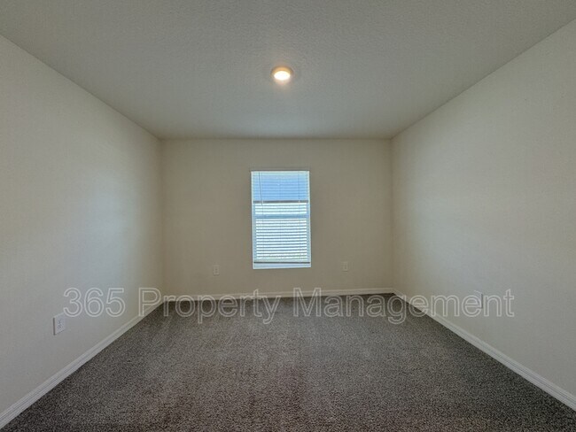 Building Photo - 11505 Timber Grv Ln