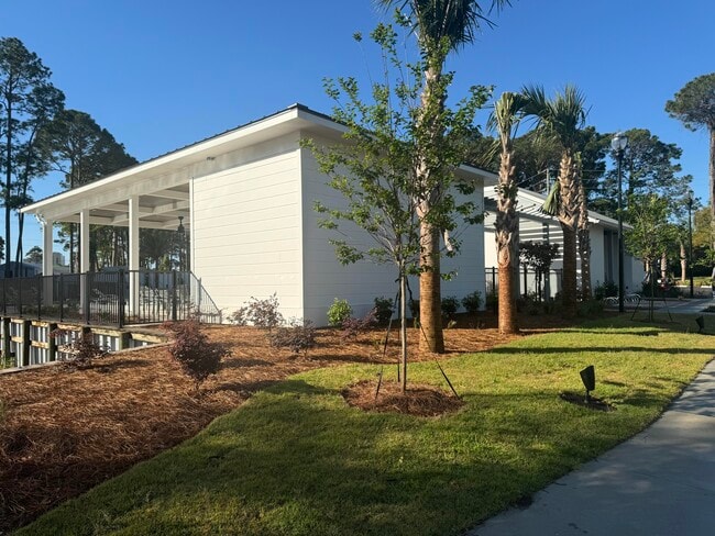 Building Photo - 546 Augusta Dr