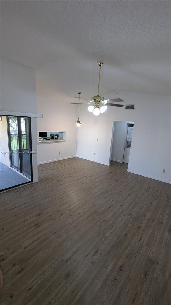 Building Photo - 1151 N Liberty Ave