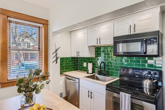 Building Photo - 91 Pearl St