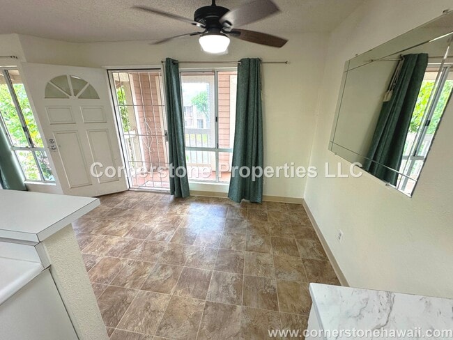 Building Photo - 94-638-533 Lumiaina St