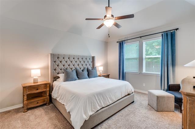 Building Photo - 1016 Lake Sierra Wy