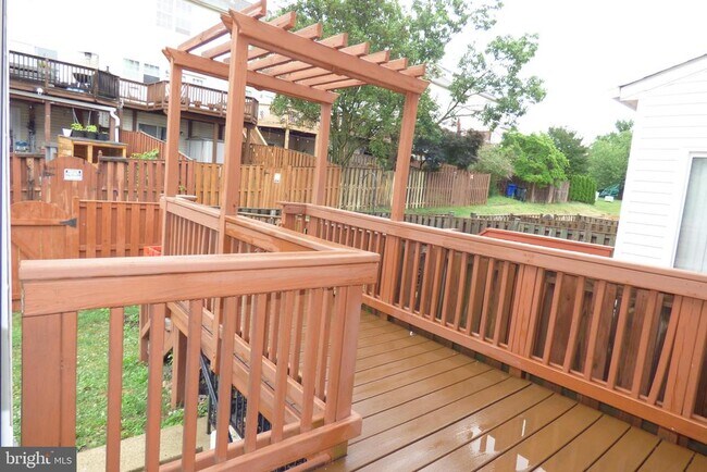 Building Photo - 552 Sparkleberry Terrace NE